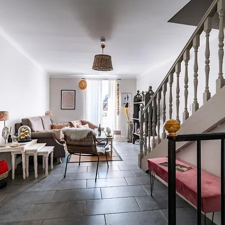 La Maison Rose *