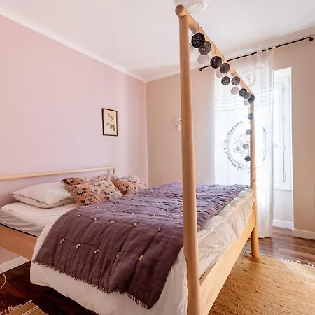 La Maison Rose *